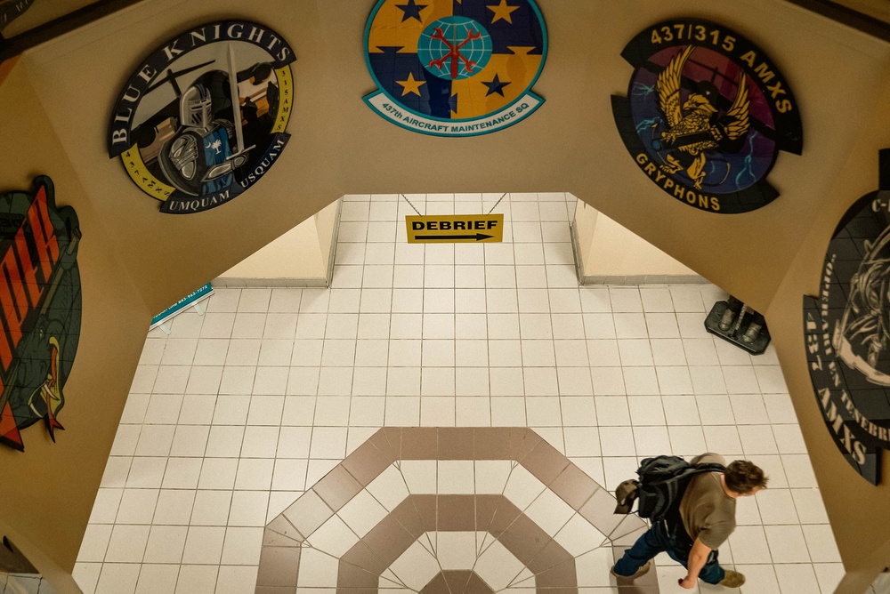 Team Charleston Maintainers prepare C-17 for Mobility Guardian 2023