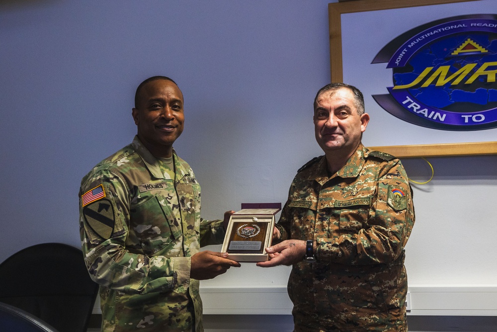 Armenian CHOD Visits JMRC at HTA