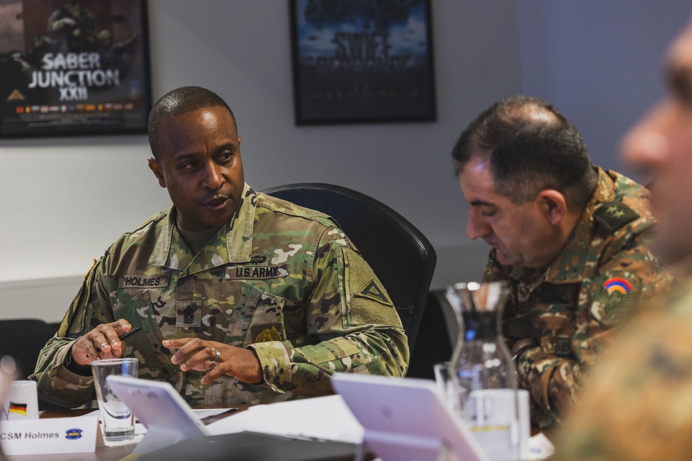 Armenian CHOD Visits JMRC at HTA