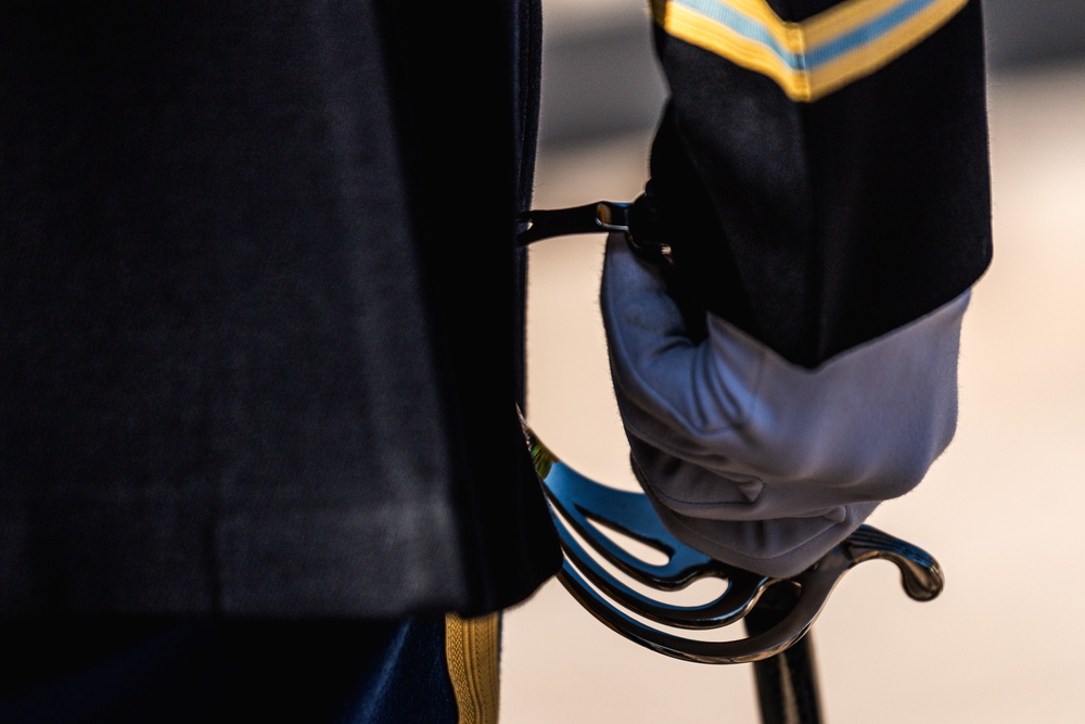 Italian Deputy Chief of Defence Staff Lays Wreath at Arlington