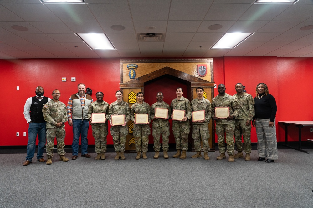 GSB Soldiers receive Awards