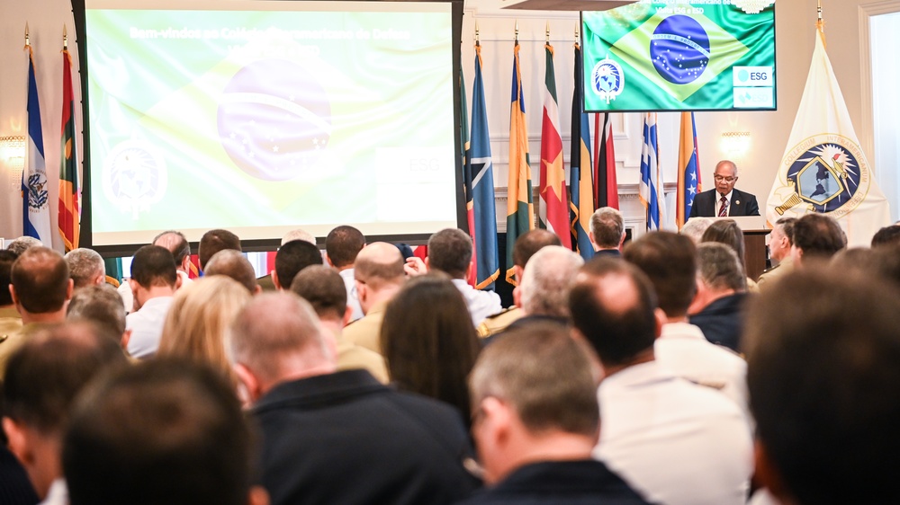 Brazilian ESG and ESD Delegations Visit IADC for Classes and Seminars in Building 60