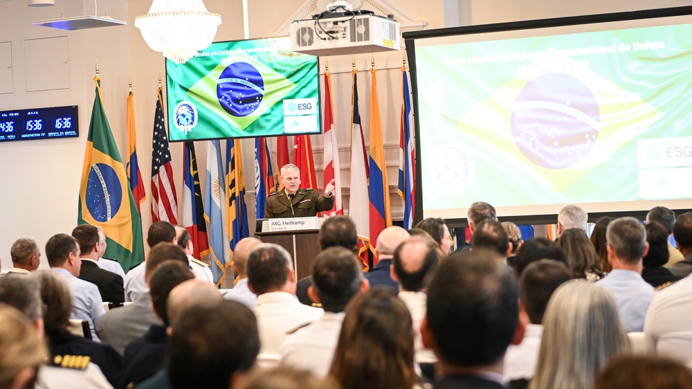 Brazilian ESG and ESD Delegations Visit IADC for Classes and Seminars in Building 60