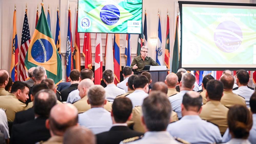 Brazilian ESG and ESD Delegations Visit IADC for Classes and Seminars in Building 60