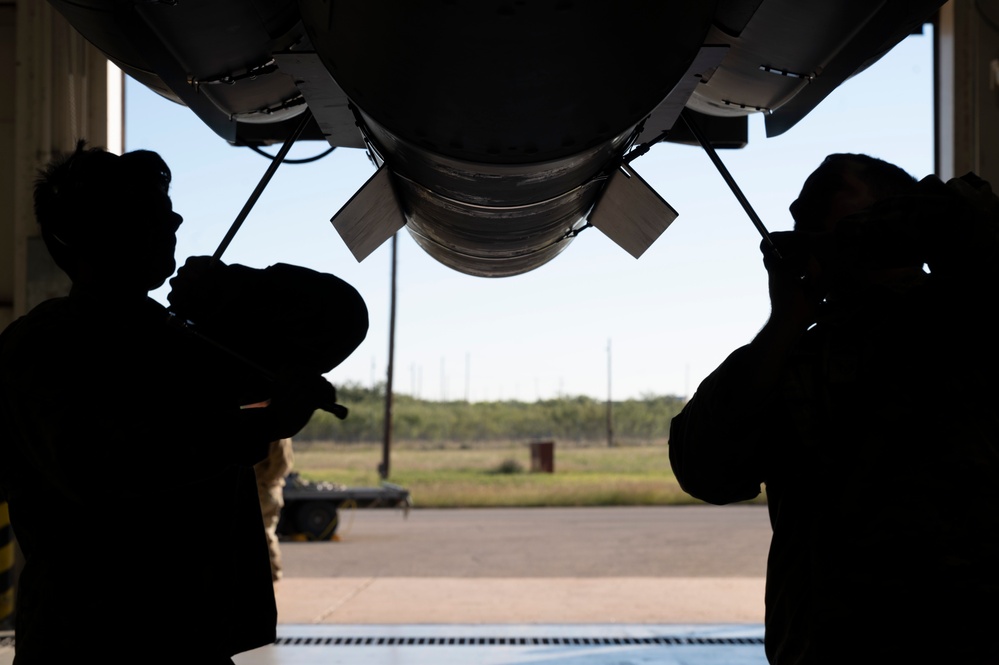 7th AMXS exercises launcher load frame capabilities