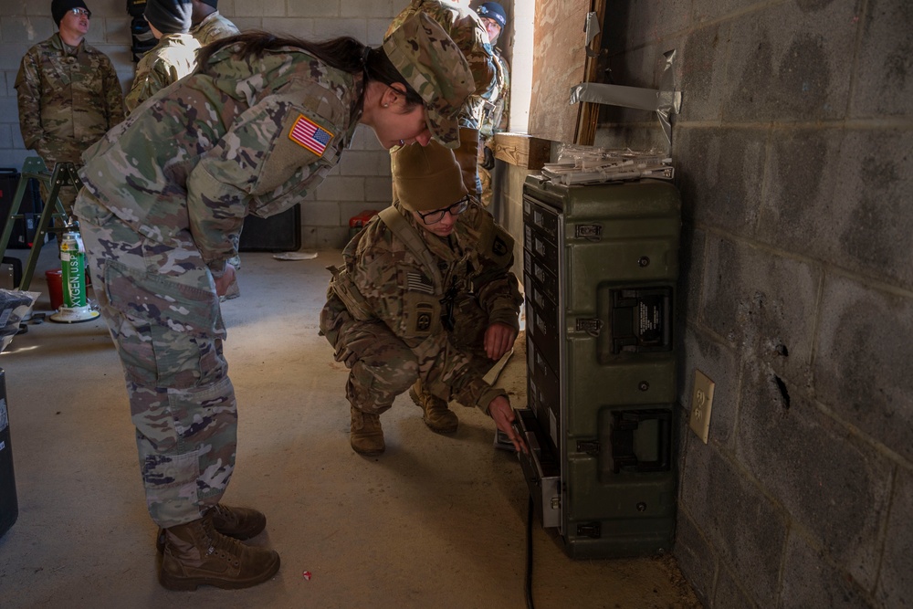 USAMMDA, USAMTEAC teams test field-portable ventilator, prolonged care kit during operational assessment with Fort Liberty-based medical company