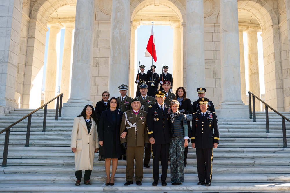 Chief of Polish Armed Forces Lays Wreath at Arlington