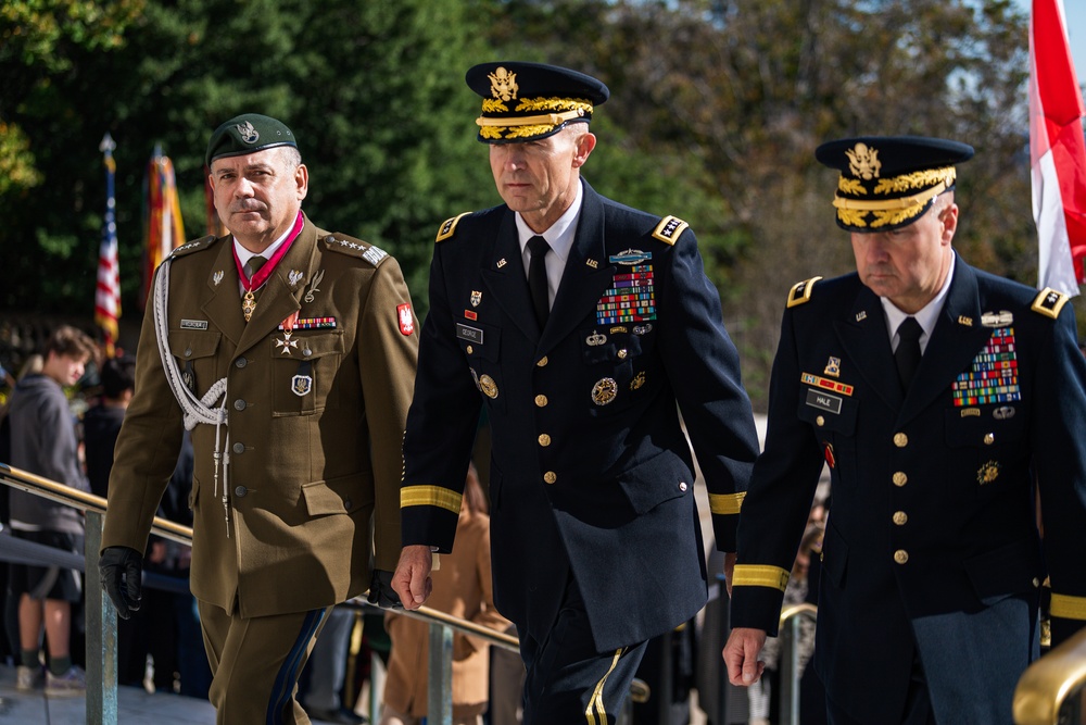 Chief of Polish Armed Forces Lays Wreath at Arlington