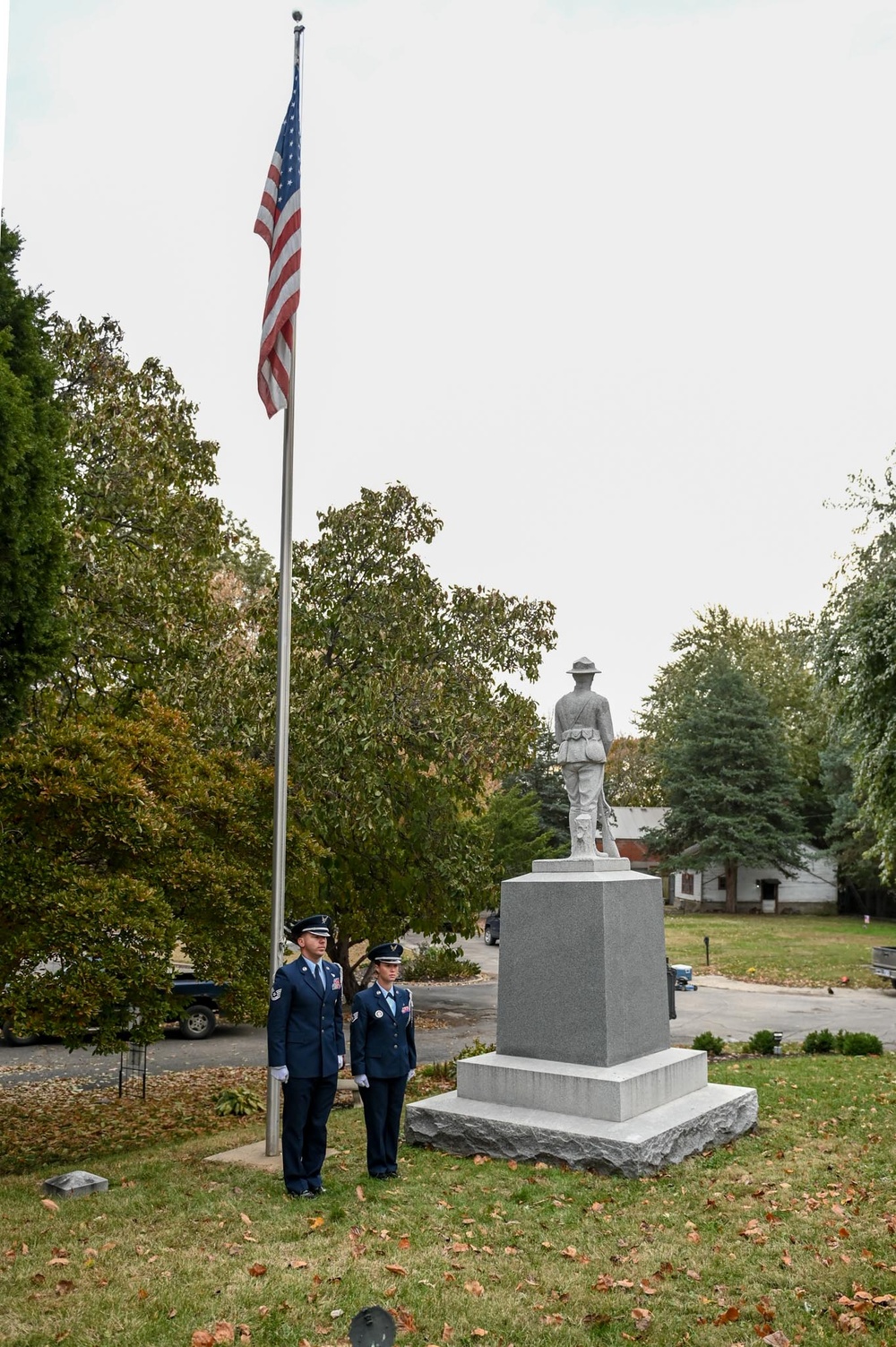 139th Honor Guard replaces old U.S. flag at cemetery