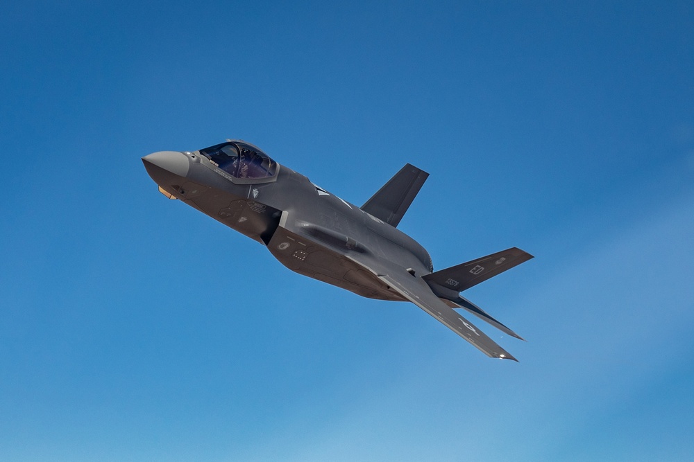 F-35 Lightning II soars over Edwards AFB