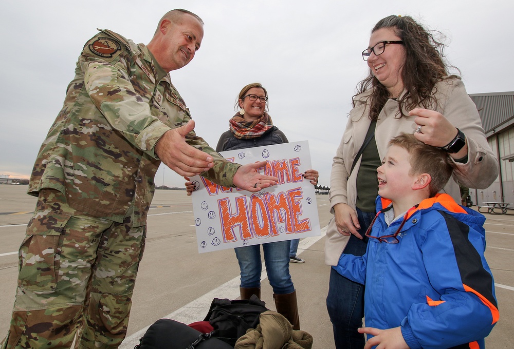 Airmen From 127th Wing Return From Deployment