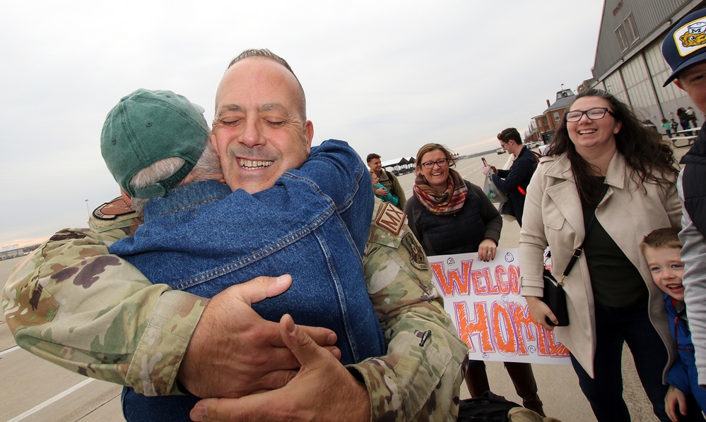 Airmen From 127th Wing Return From Deployment