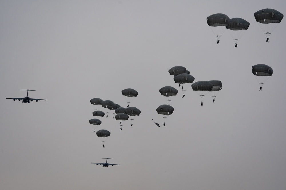 Arctic Angels conduct joint forcible entry operation during Arctic Aloha