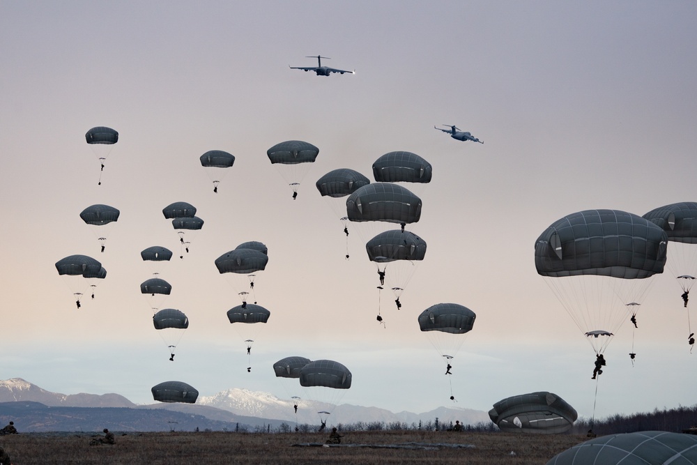 Arctic Angels conduct joint forcible entry operation during Arctic Aloha