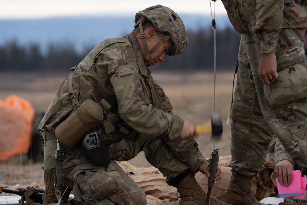 Arctic Angels conduct joint forcible entry operation during Arctic Aloha