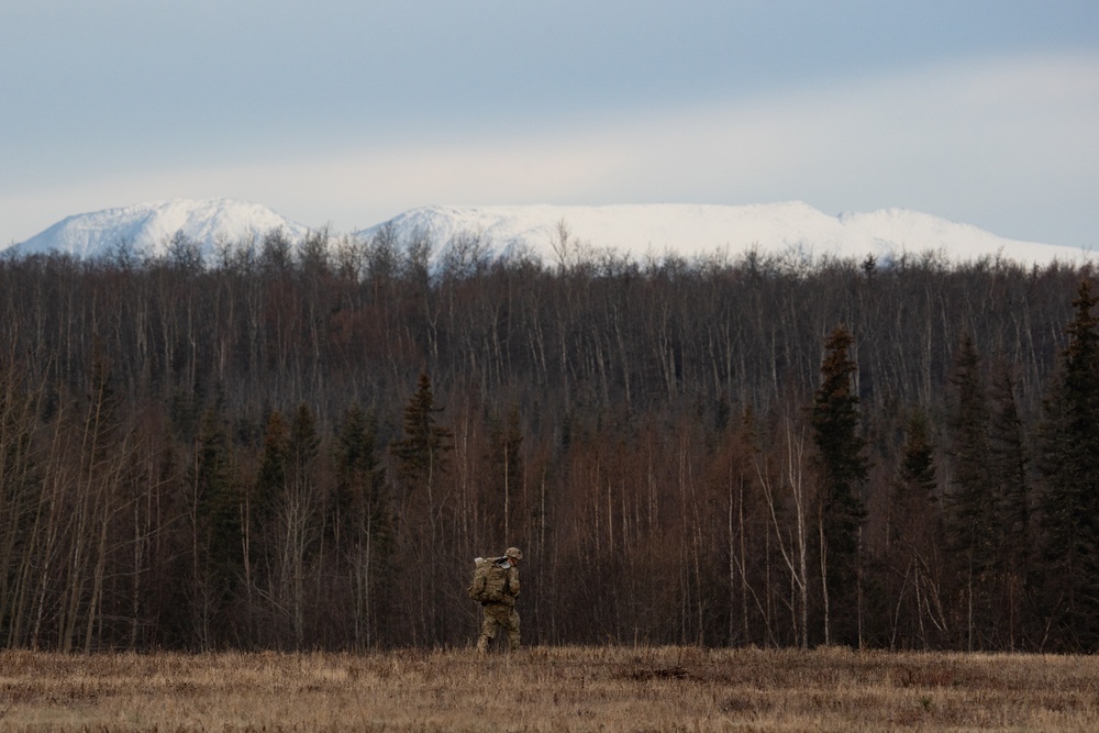 Arctic Angels conduct joint forcible entry operation during Arctic Aloha