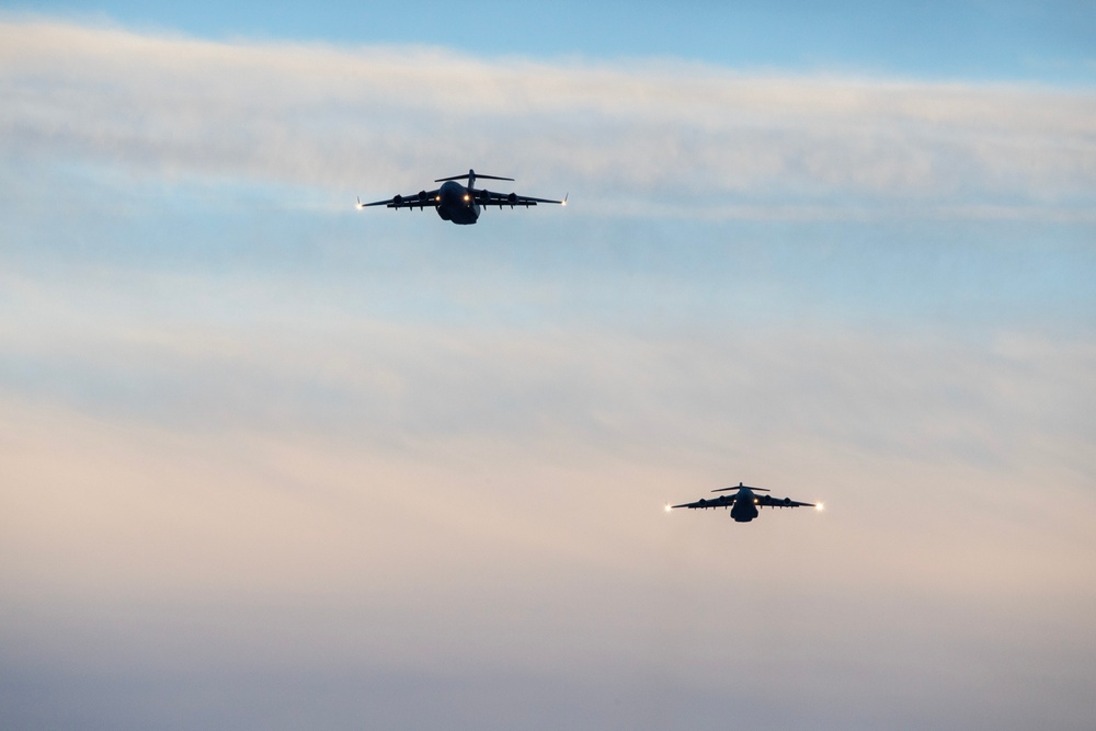 ‘Arctic Angels’ conduct joint forcible entry operation during Arctic Aloha