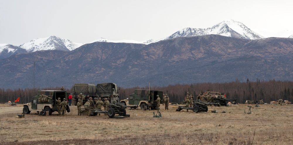 ‘Arctic Angels’ conduct joint forcible entry operation during Arctic Aloha