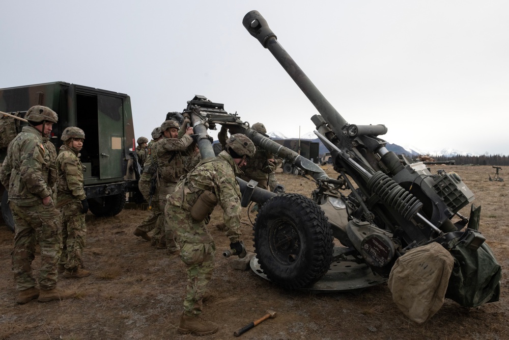 ‘Arctic Angels’ conduct joint forcible entry operation during Arctic Aloha