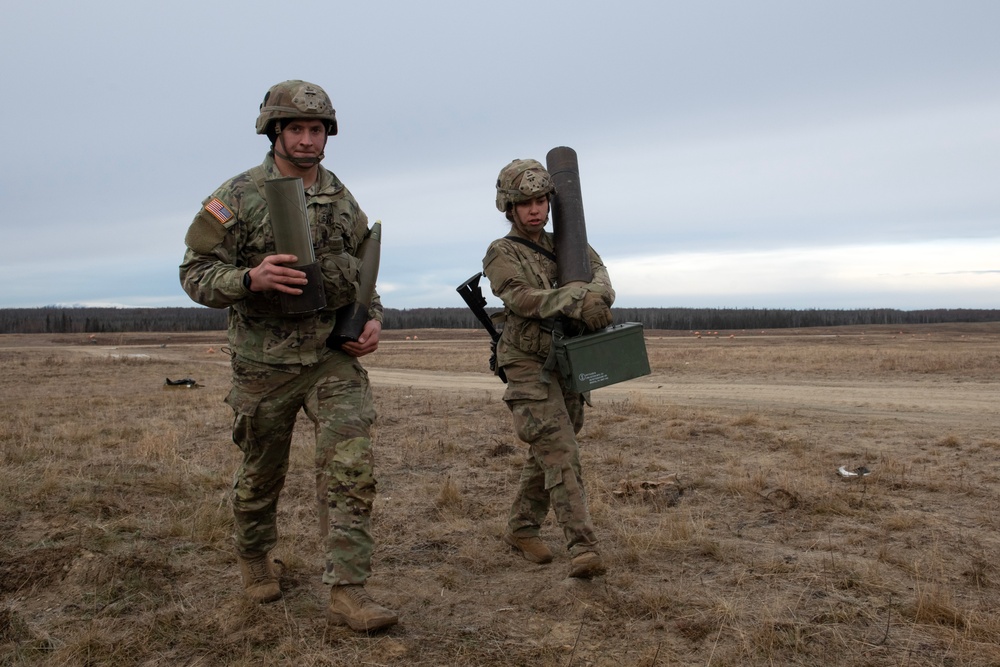 ‘Arctic Angels’ conduct joint forcible entry operation during Arctic Aloha