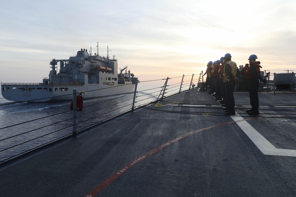 USS Ramage Conducts Underway Replenishment