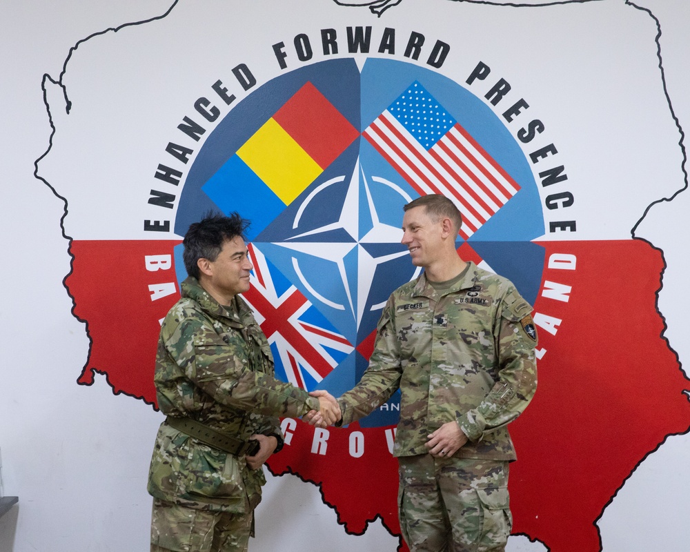 British 3rd Division Commander meets with commander of U.S. Panther Battalion in Poland