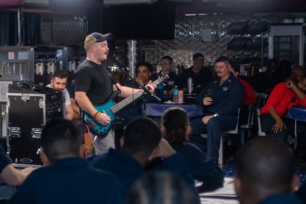 USS Ronald Reagan (CVN 76) hosts talent competition