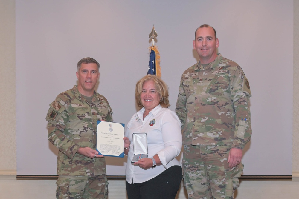 Team Charleston welcomes 18 new honorary commanders, presents public service award to local community leader