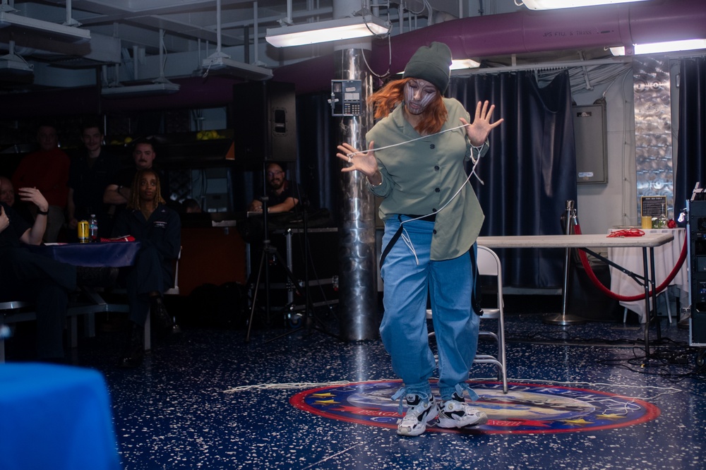 USS Ronald Reagan (CVN 76) hosts talent competition