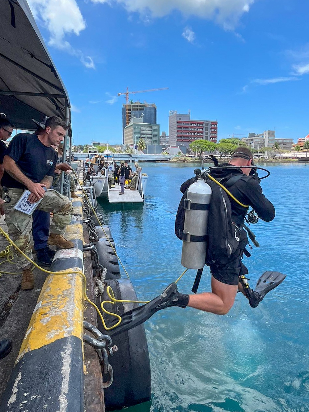 Pacific Partnership 2023: Divers Train Together in Fiji