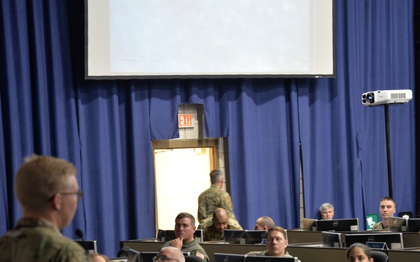 Matheny briefs the 186 AOG