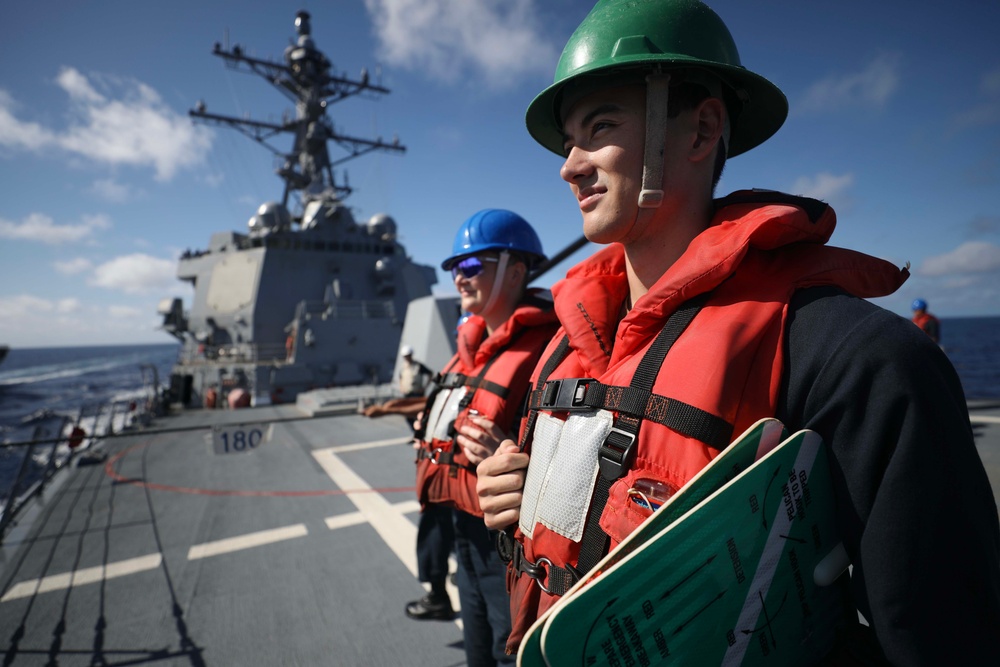 USS Dewey (DDG 105) Conducts Underway Replenishment with USNS Tippecanoe (T-AO 199)