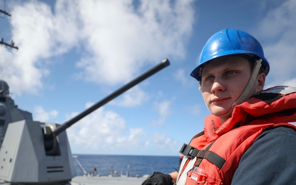 USS Dewey (DDG 105) Conducts Underway Replenishment with USNS Tippecanoe (T-AO 199)