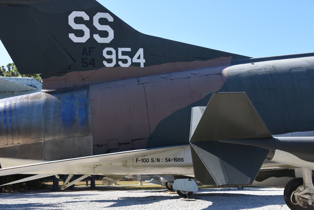 Hidden F-100 tail number