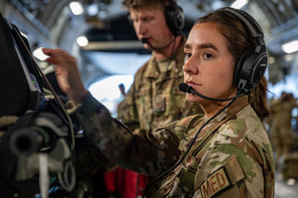 DVIDS - Images - Aeromedical evacuation training [Image 7 of 8]