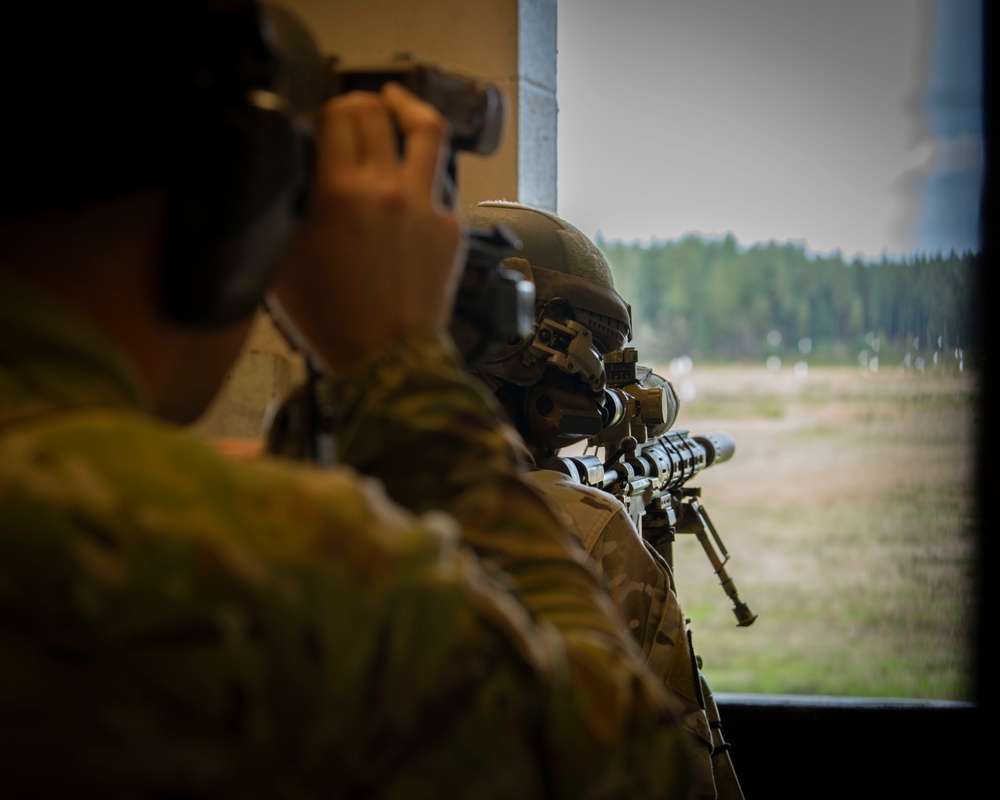 Aiming For Perfection: Washington National Guard sniper team preps for marksmanship competition