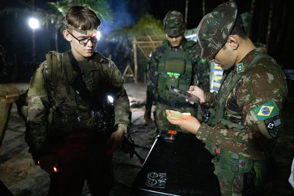 Southern Vanguard 24 Soldiers attend Brazilian Night Jungle Familiarization and Academics Course