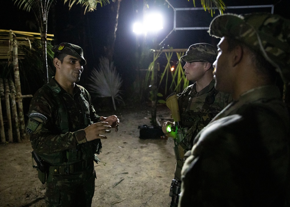 Southern Vanguard 24 Soldiers attend Brazilian Night Jungle Familiarization and Academics Course