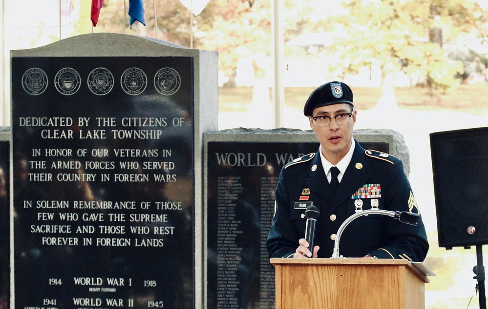 Illinois National Guard Soldier Honors Veterans at Clear Lake Township Ceremony