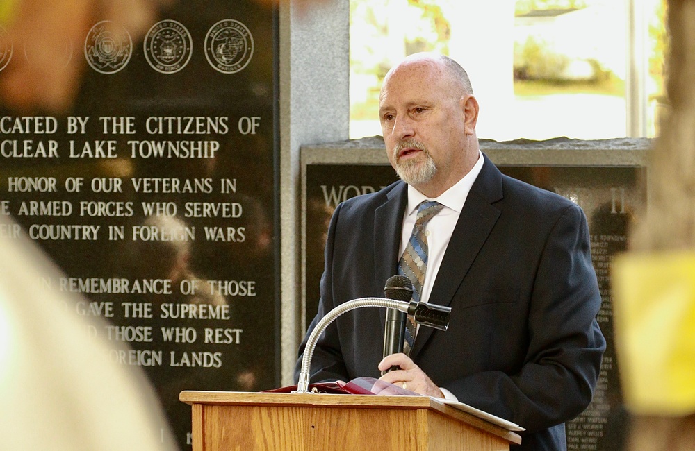 Illinois National Guard Soldier Honors Veterans at Clear Lake Township Ceremony