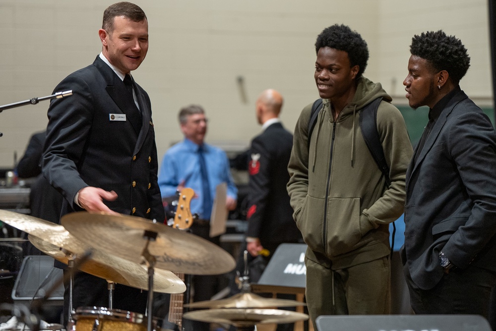 Chief Musician Kevin McDonald talks to students at Valdosta State University College of the Arts