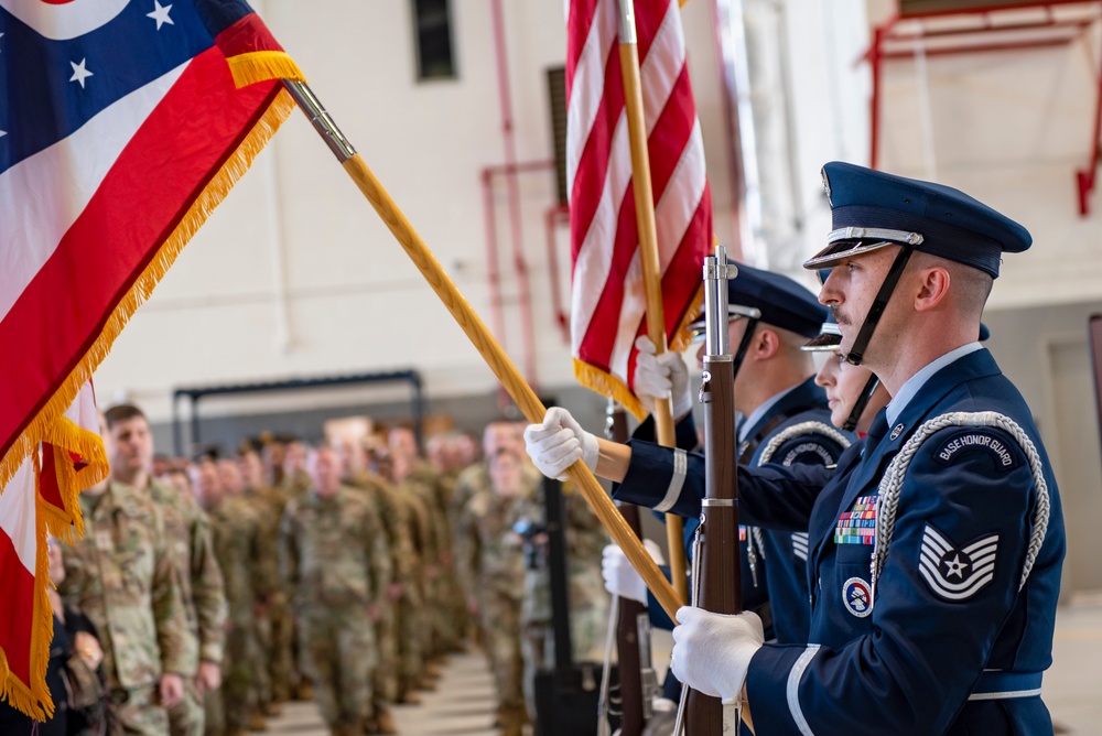 Powers takes command of 121st ARW