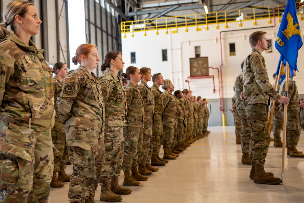 Powers takes command of 121st ARW