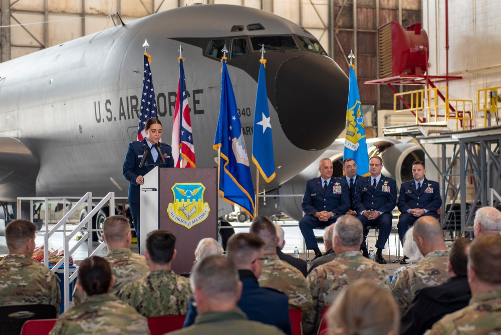 Powers takes command of 121st ARW