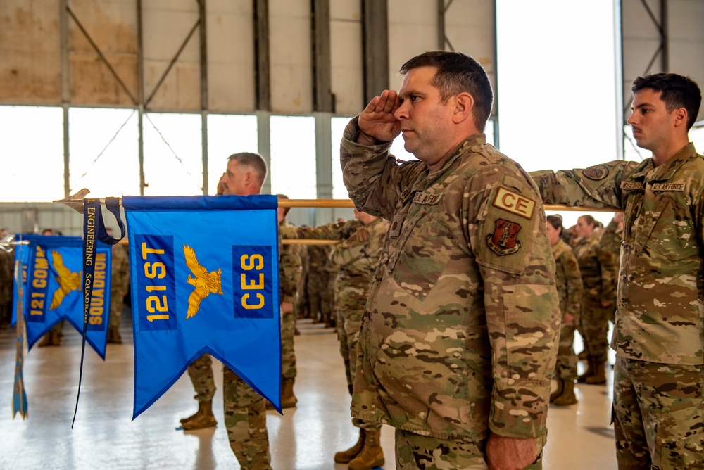 Powers takes command of 121st ARW