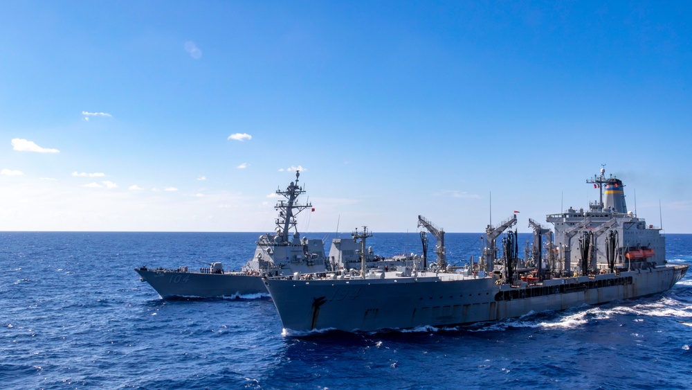 USS Carl Vinson (CVN 70) Fueling-at-Sea