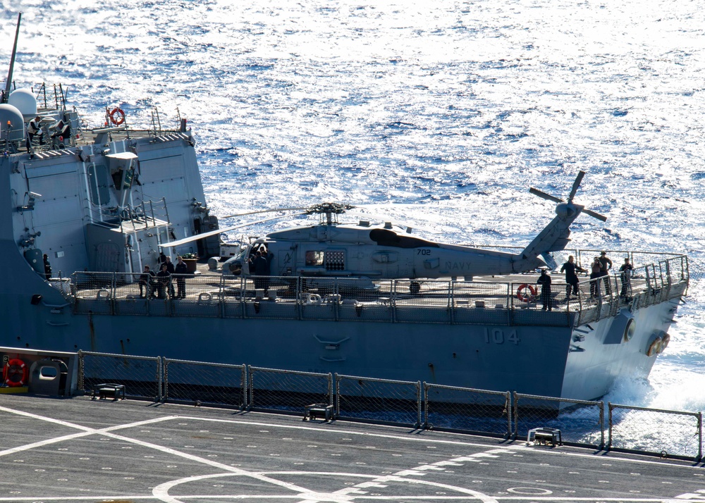 USS Carl Vinson (CVN 70) Fueling-at-Sea