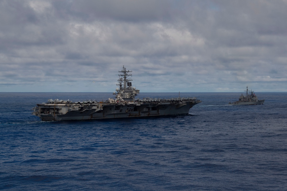 USS Carl Vinson (CVN 70), JMSDF Conduct Multi-Large Deck Event in Pacific Ocean