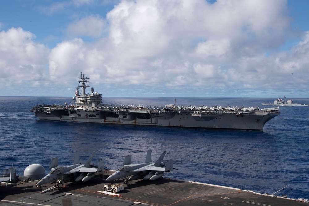 USS Carl Vinson (CVN 70), JMSDF Conduct Multi-Large Deck Event in Pacific Ocean