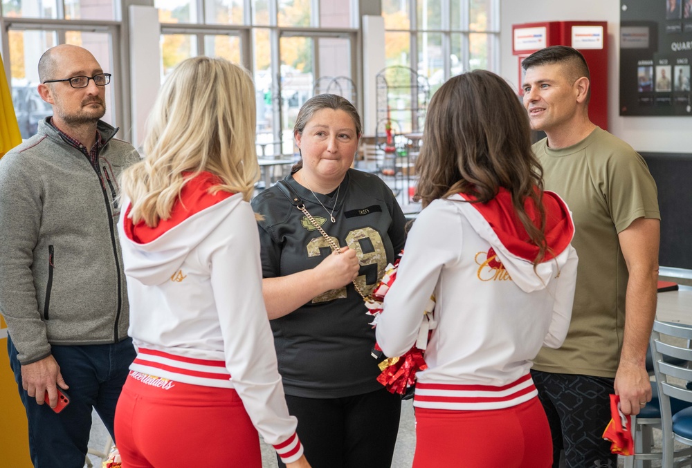 Chiefs cheerleaders, retired player visit fans in KMC